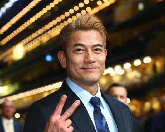 半岛·综合体育(中国)官方网站郭富城为小22岁娇妻庆生！住上海豪华酒店一晚上万两(图10)
