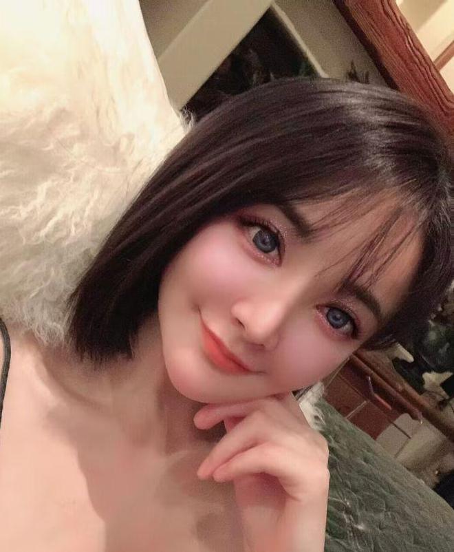 半岛·综合体育入口刘雨欣国外庆35岁生日罕见晒与女儿合影模样大变酷似网红脸(图1)