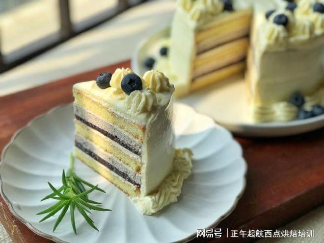 半岛·综合体育淡奶油如何选择(图1)