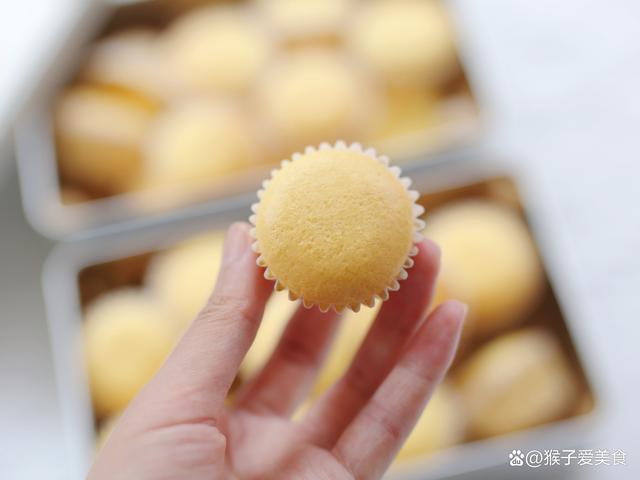 半岛·综合体育入口想要做出完美纸杯蛋糕只需牢记这3点掌握后你也能轻松做成功(图1)