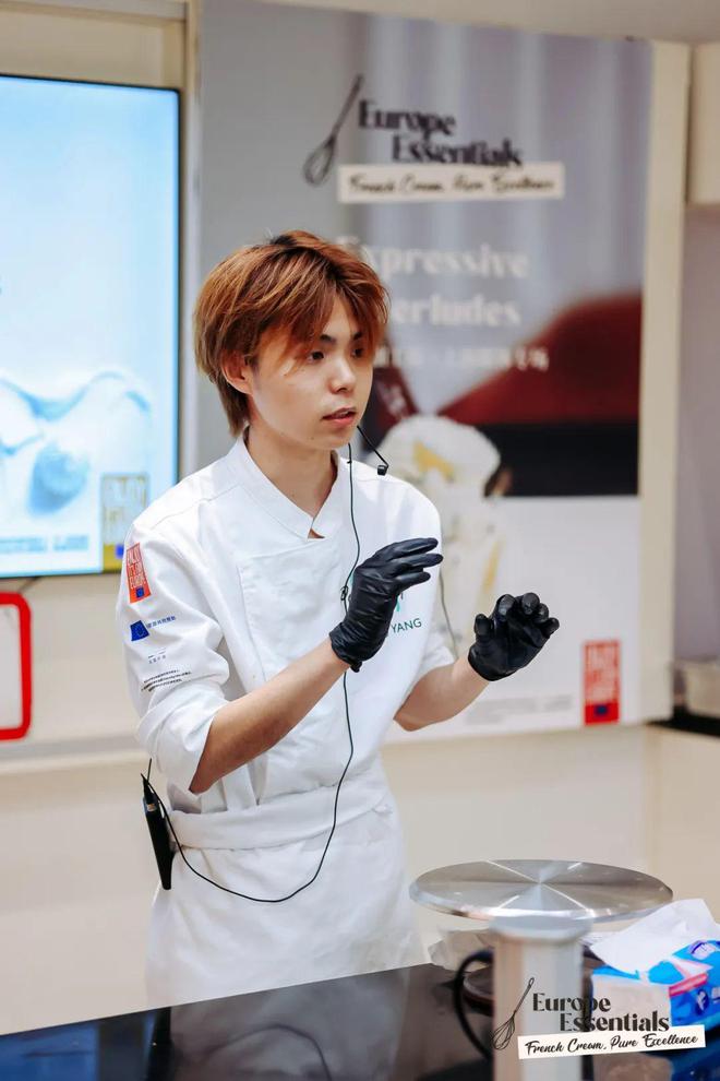 半岛·综合体育(中国)官方网站法甜冠军秀 “法国奶油冠军西点快闪店”一日沉浸体验(图14)