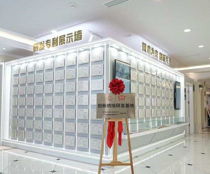 半岛·综合体育新艾瑞斯与欧米奇强强联手共启烘焙教育新篇章(图6)