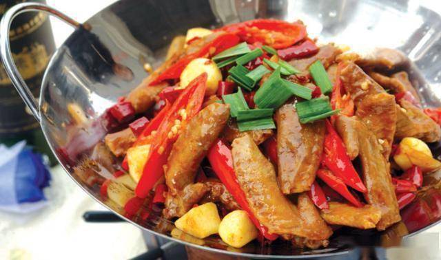 半岛·综合体育(中国)官方网站春节将近这份节日菜单请收好6道硬菜合理搭配老少都爱(图12)