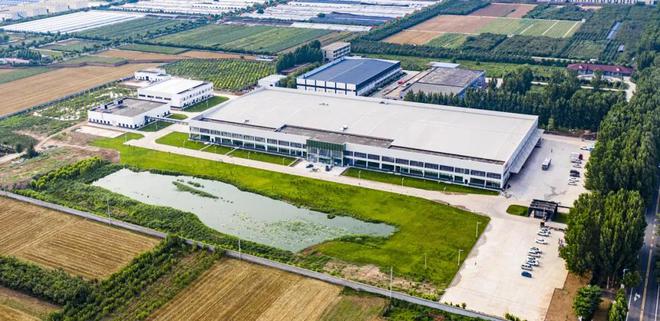 半岛·综合体育入口滑翔伞运动员、工厂狂人24 亿建厂做希腊酸奶重启人生(图7)
