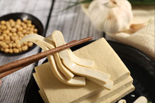 半岛·综合体育母乳忌口八大类食物是哪些忌口期怎样吃更营养？母乳妈妈看过来(图5)