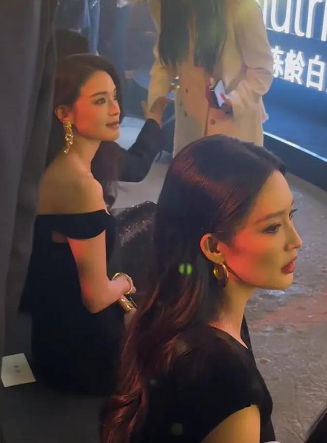半岛·综合体育(中国)官方网站蒋欣颜值大回春和90后同台看不出年龄差这些女星不会(图13)